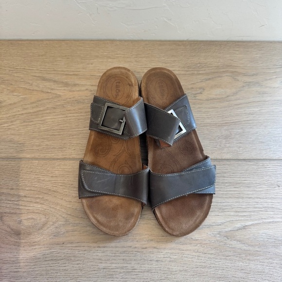 Taos Women’s My Dear Slide Sandals - Picture 2 of 6